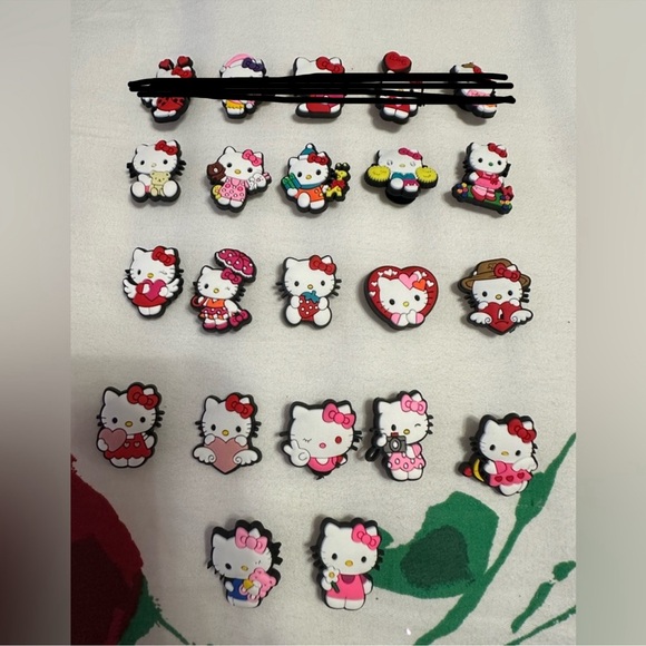 COPY - Hello kitty croc charms 2/10 - Picture 2 of 4